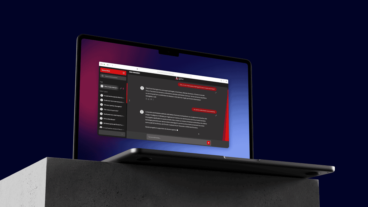 Un computer portatile che mostra l'interfaccia AI di AMA Gramsci su una piattaforma concreta.